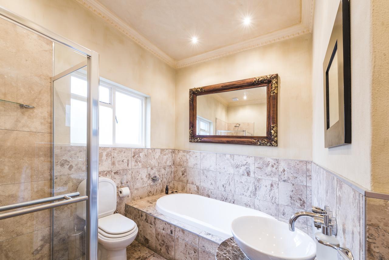 Apartament Whispering Palms Port Elizabeth Zewnętrze zdjęcie
